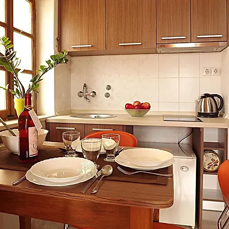 R-club Old Town Apartment Budva