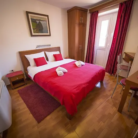 R-club Old Town Apartment
