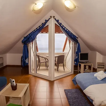 R-club Old Town Apartment *