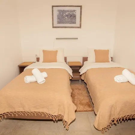 R-club Old Town Apartment Budva
