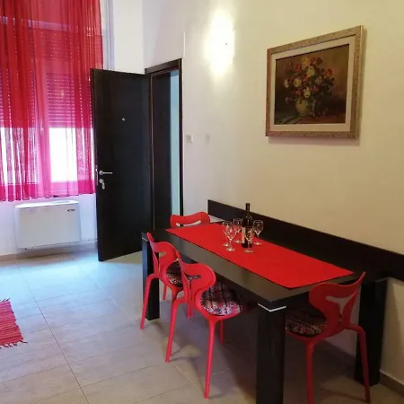 R-club Old Town Apartment *