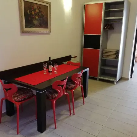 R-club Old Town Apartment
