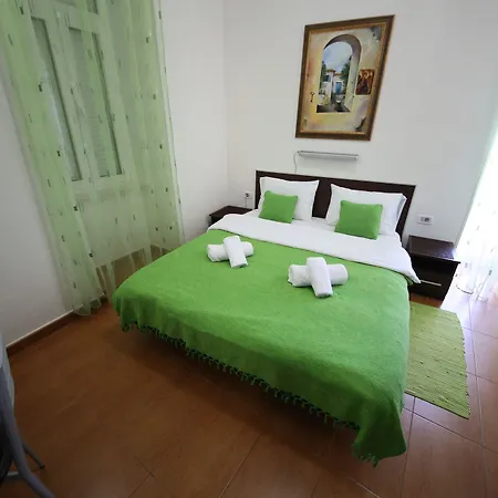Apartment R-club Old Town Budva