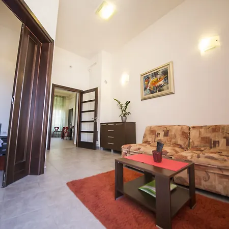 R-club Old Town Apartment *