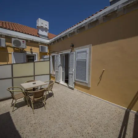Apartment R-club Old Town Budva
